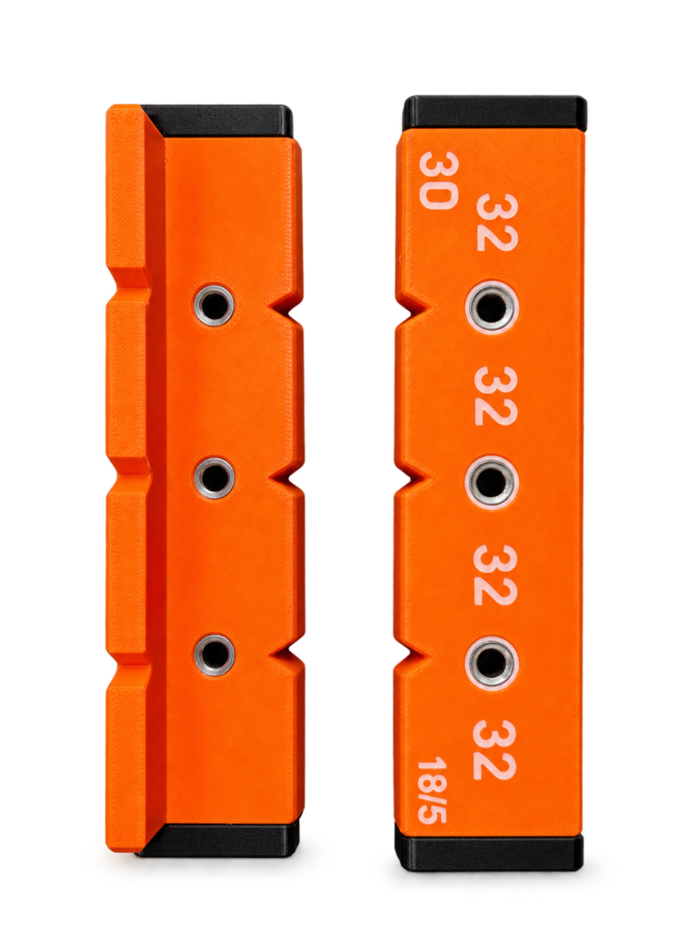 Przymiar wiertarski do połączeń kątowych – Płyta 18 mm / Rozstaw 3x32